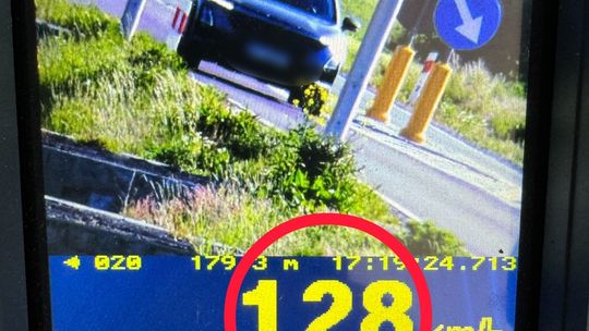 128 km/h w terenie zabudowanym. 34-latek w Pietnej stracił prawo jazdy w kilka minut