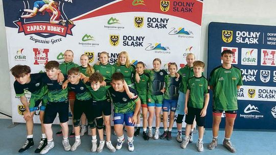 Aż 12 medali dla ZKS Gogolin! Młodzicy błyszczą w Dolnośląskiej Lidze Zapaśniczej przed wakacjami