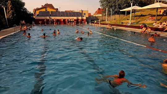 Burza uszkodziła baseny w Głogówku. Obiekt działa częściowo