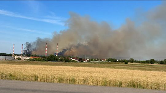 Czarny dym znów nad Zdzieszowicami. Mieszkańcy ponownie alarmowali. Gmina wydała komunikat
