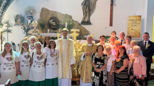 Dwie korony dożynkowe i biesiada. Tak Górażdże podziękowały za tegoroczne plony