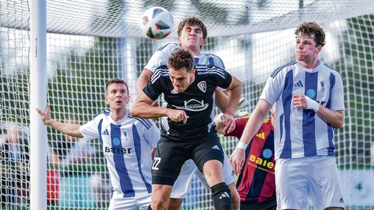 Historyczne derby w Zdzieszowicach. Ruch i Victoria stworzyły widowisko, które kibice zapamiętają na długo