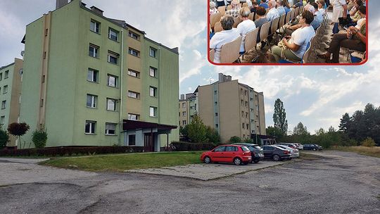 KOMPROMIS POD PRESJĄ? BURZLIWE SPOTKANIE  NA SADACH