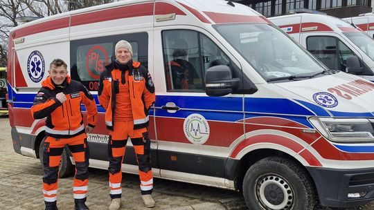 Krapkowiccy ratownicy zwyciężają w Szczyrku! Pokonali Niemców i Słoweńców Krapkowiccy ratownicy medyczni podczas XX Międzynarodowych Zimowych Mistrzostw w Ratownictwie Medycznym w Szczyrku