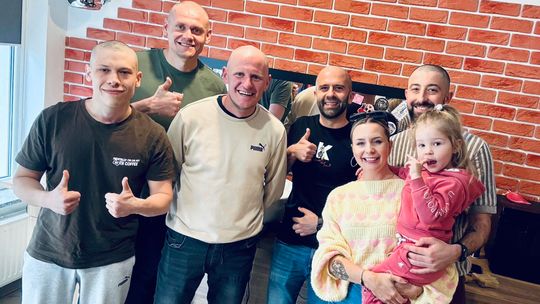 Krapkowiczanie włączyli się w rekordową zbiórkę. Wzruszająca akcja w lokalnym salonie barberskim