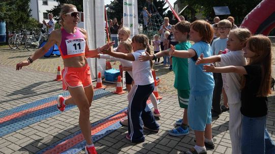 Miała przebiec 3 km, zrobiła 17. Policjantka z Gogolina później zdobyła trzy podia jednego dnia