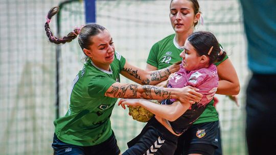 Otmęt Krapkowice wygrał z Lenartem Kępno! Nicole Antoszczyszyn zdobyła 8 bramek