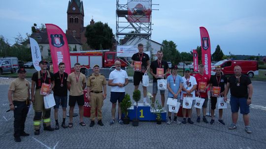 Pełny rynsztunek, ciężkie opony i walka z czasem. „Żelazny Strażak” znów rozgrzał Gogolin