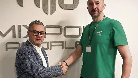 Produkcja, pakowanie i wyjątkowy stażysta Produkcja, pakowanie i wyjątkowy stażysta