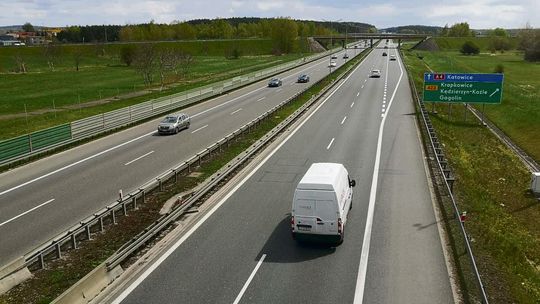 Rekord na A4! Ponad 46 tys. aut dziennie między Opolem a Krapkowicami. Drogi w regionie pękają w szwach