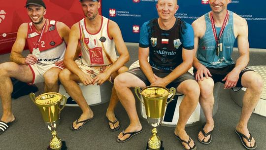 Strażacy z Opolszczyzny mistrzami Polski! Złoto i srebro na plażowych boiskach w Starych Jabłonkach