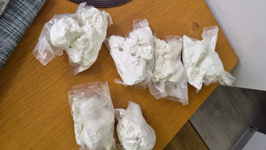 Wjechał w nieoznakowany radiowóz. Policjanci odkryli ponad 2 kg amfetaminy