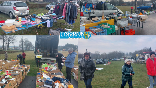 Pchli targ na placu Eichendorffa w Krapkowicach – stoiska ze starociami, książkami i winylami oraz tłumy odwiedzających.