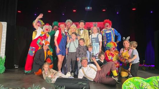 [ZDJĘCIA] Pinokio w Gogolinie zachwycił publiczność. Nauczyciele i rodzice stworzyli wyjątkowy spektakl