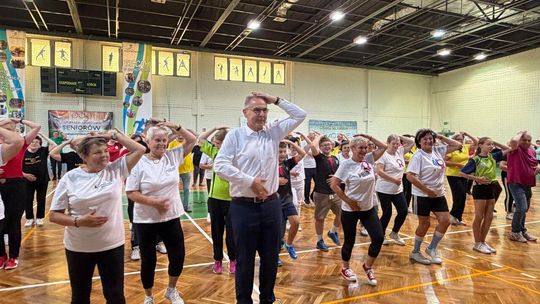 (Zdjęcia) Seniorada w Otmęcie. Sportowe emocje i radosna atmosfera
