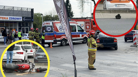 [ZDJĘCIA] Wypadek w Krapkowicach. Skuter zderzył się z autem na ul. Prudnickiej – są korki i utrudnienia