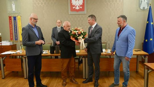 Zmiana przewodniczącego Rady Seniorów w Gogolinie. Po 11 latach Jan Nadbrzeżny przekazał funkcję Dariuszowi Wandrowskiemu