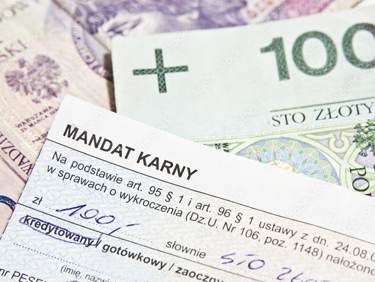 3300 zł mandatu i 17 punktów karnych