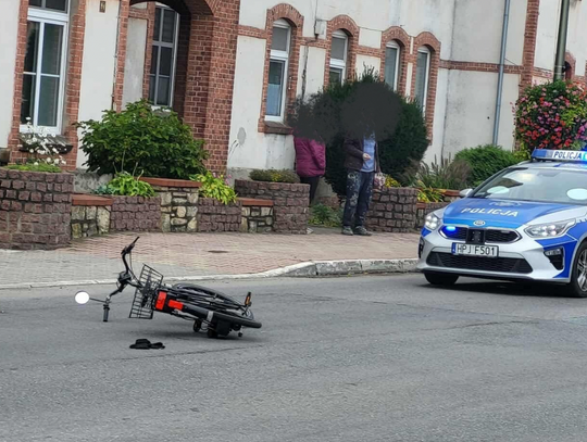 [ZDJĘCIA] Potrącenie rowerzysty w Gogolinie. 89-letni mężczyzna trafił do szpitala
