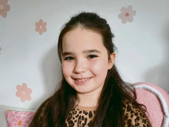 8‑letnia Eliza z Krapkowic, która zauważyła leżącą seniorkę i wezwała pomoc