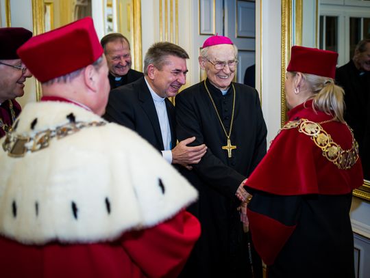 Abp Nossol nagrodzony za łączącą moc nauki i wspólnoty akademickiej Abp Nossol nagrodzony za łączącą moc nauki i wspólnoty akademickiej
