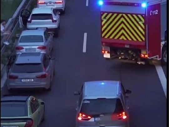 Bezczelny kierowca roku: skandaliczne zachowanie na niemieckiej autostradzie. Kierowca był z powiatu krapkowickiego