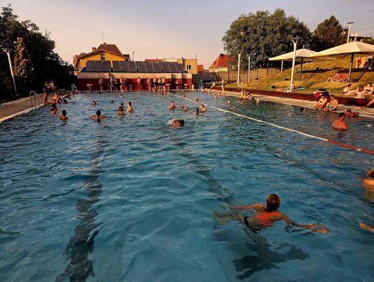 Burza uszkodziła baseny w Głogówku. Obiekt działa częściowo