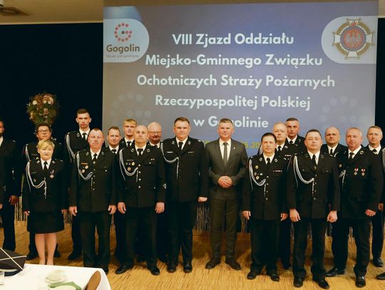 Gogolin ma nowy zarząd OSP. Prezesem został Błażej Kaptur, a Joachim Wojtala uhonorowany tytułem prezesa honorowego Delegaci podczas wyborów nowego zarządu OSP w Gogolinie