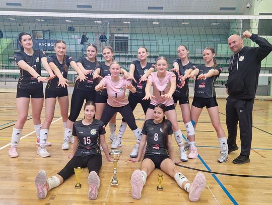 Juniorki PV Volley Krapkowice z pucharem! Triumf po zaciętej walce w Raciborzu