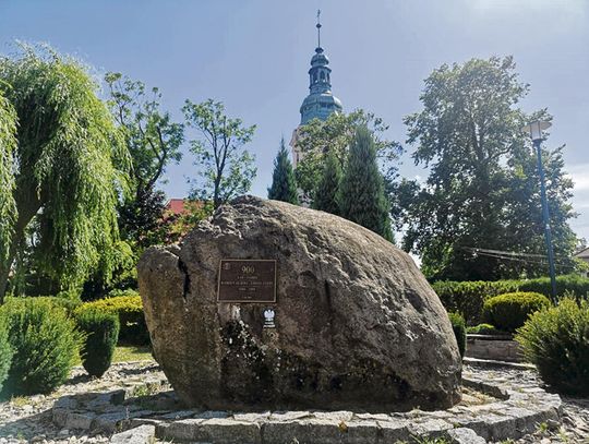 Kamień,  który milczy od wieków