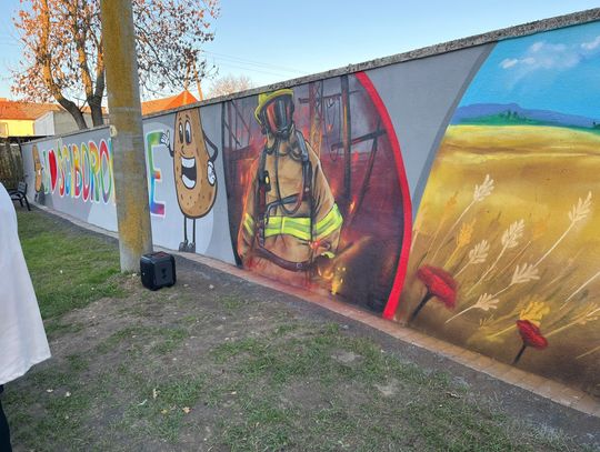 Kolejny mural zdobi przestrzeń publiczną gminy Krapkowice
