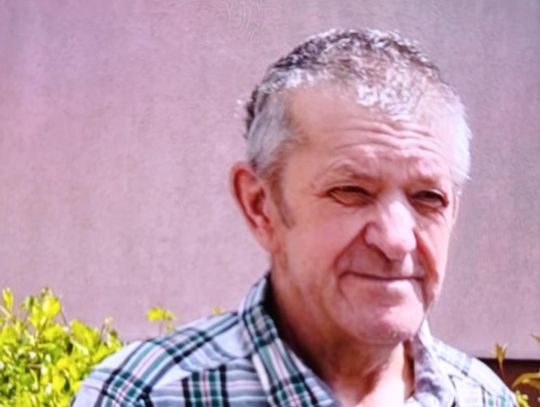 Portret 73-letniego Jana Sobka z Krapkowic, zaginionego 17 maja 2025 roku. Prośba o pomoc w poszukiwaniach.