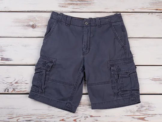 Krótkie spodenki męskie – jak wybrać idealny model na lato