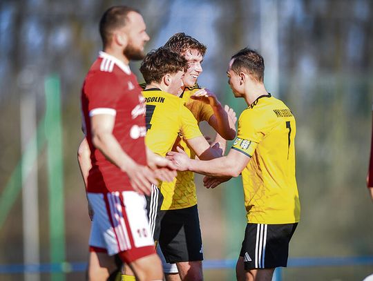 Lider wypunktował rywala