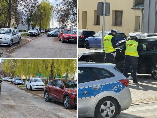Policja kontrolująca parkowanie samochodów na osiedlu XXX-lecia w Otmęcie w Krapkowicach w pobliżu szpitala