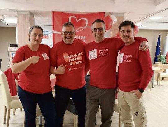 Krzysztof Molfa, radny i członek Zarządu Powiatu Krapkowickiego, w rozmowie o wolontariacie, pomocy powodzianom i przyszłości Zdzieszowic.