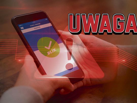 Smartfon z komunikatem o płatności BLIK – ostrzeżenie przed nową metodą oszustwa z wykorzystaniem numerów telefonów.