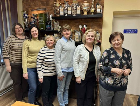 Nowy zarząd Związku Śląskich Kobiet Wiejskich podczas pierwszego spotkania w Wałcach, z przewodniczącą Sylwią Koziolek‑Beier na czele.