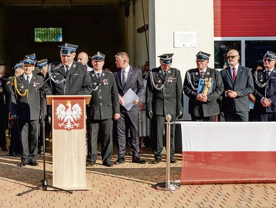 Konwój strażacki przejeżdżający przez gminę Gogolin podczas jubileuszu 100‑lecia OSP Obrowiec