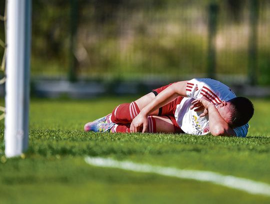 Piłkarze LZS Walce podczas meczu opolskiej „serie A” – walka o kolejne zwycięstwo i pozycję w tabeli.