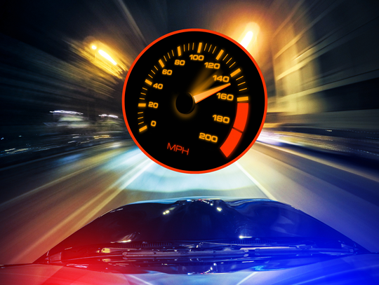 na zdjęciu olicja w powiecie krapkowickim zatrzymała trzech kierowców za przekroczenie prędkości o ponad 50 km/h w terenie zabudowanym