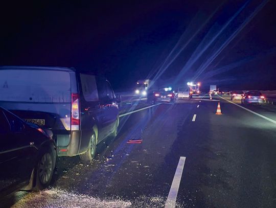 Pięć aut zderzyło się na autostradzie