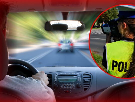 Policjanci z Krapkowic podczas kontroli drogowej na drodze w powiecie krapkowickim