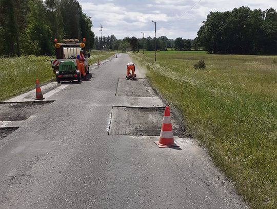 Remonty cząstkowe na drogach powiatowych