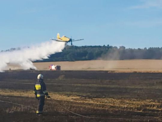 Samolot pomógł ugasić pożar