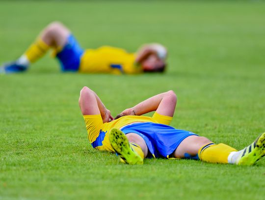 Piłkarze LZS Walce podczas meczu IV ligi opolskiej. Klub ogłosił wycofanie drużyny seniorów z rozgrywek po zakończeniu sezonu.