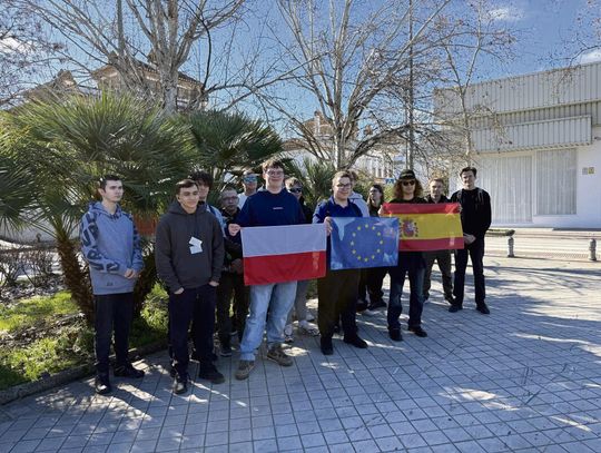 Uczeń technikum informatyk z „Zamku” podczas praktyk zawodowych w firmie Arcan Studios w Granadzie