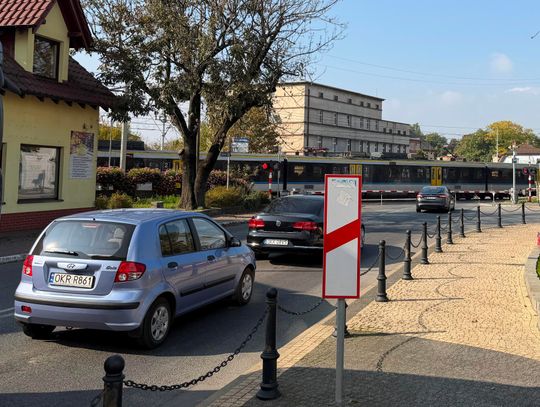 Przejazd kolejowy w centrum Gogolina, który ma zostać zastąpiony dwupoziomowym wiaduktem