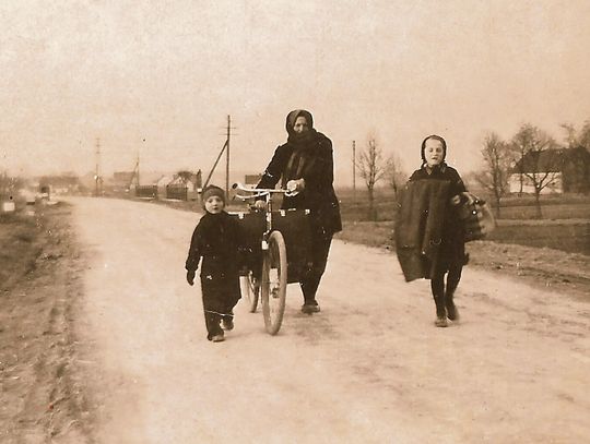 Dokumenty i archiwalne zapisy dotyczące powojennych zmian administracyjnych w Racławiczkach po 1945 roku