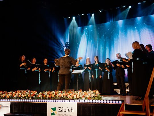 [ZDJĘCIA] 33. Festiwal Chórów Mniejszości Niemieckiej w Walcach. Złote, Srebrne i Brązowe Pasma rozdane